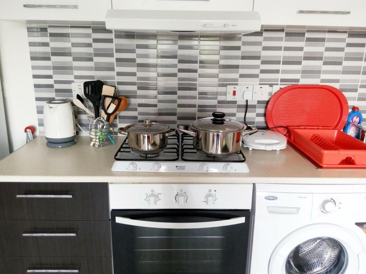 Long Beach Holiday Apartments Trikomo Bagian luar foto
