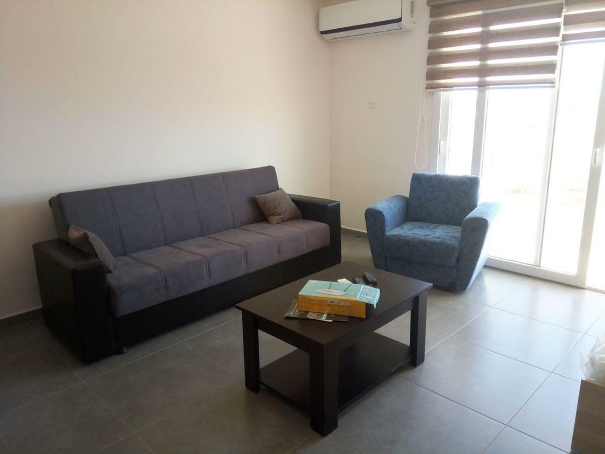Long Beach Holiday Apartments Trikomo Bagian luar foto