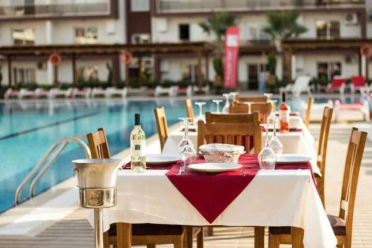 Long Beach Holiday Apartments Trikomo Bagian luar foto