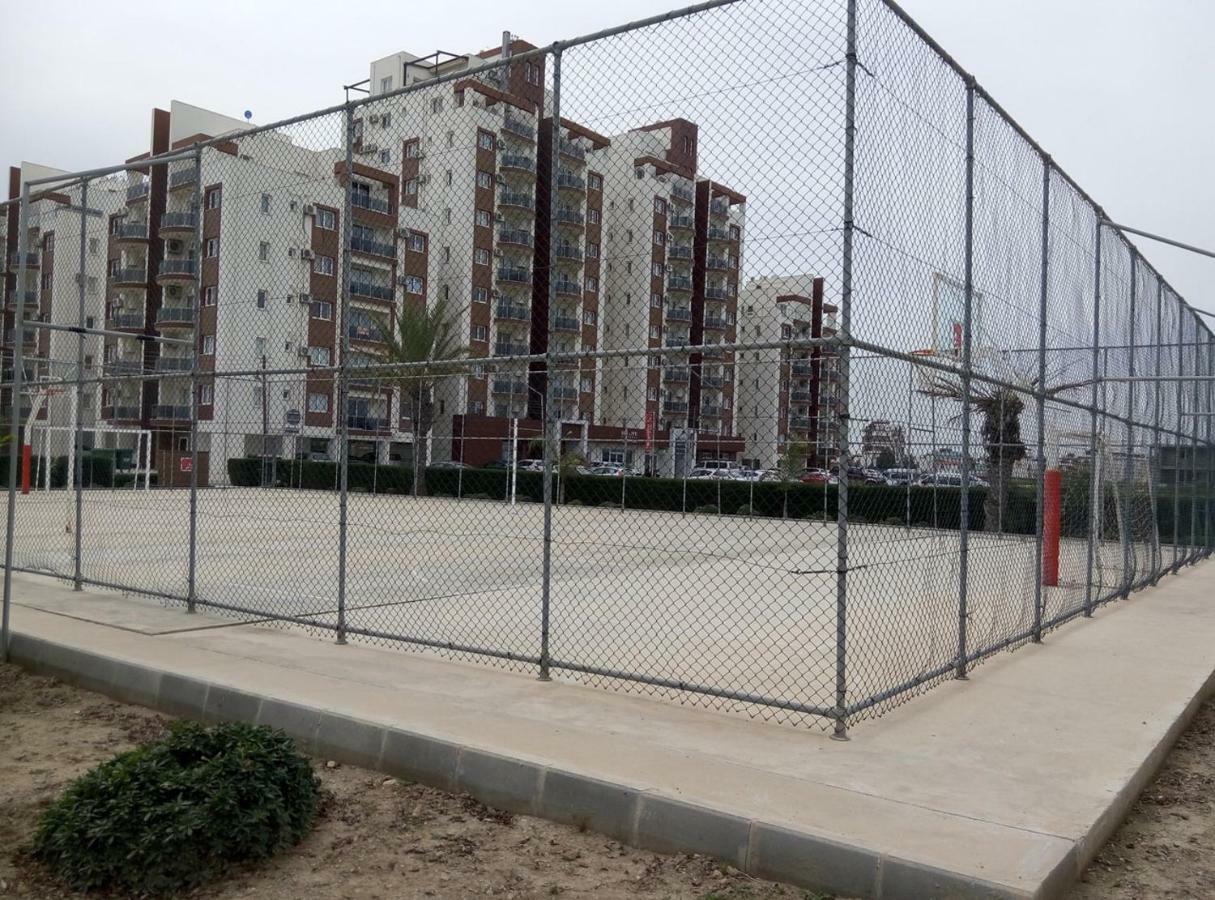 Long Beach Holiday Apartments Trikomo Bagian luar foto