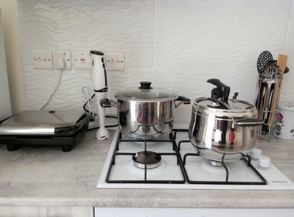 Long Beach Holiday Apartments Trikomo Bagian luar foto