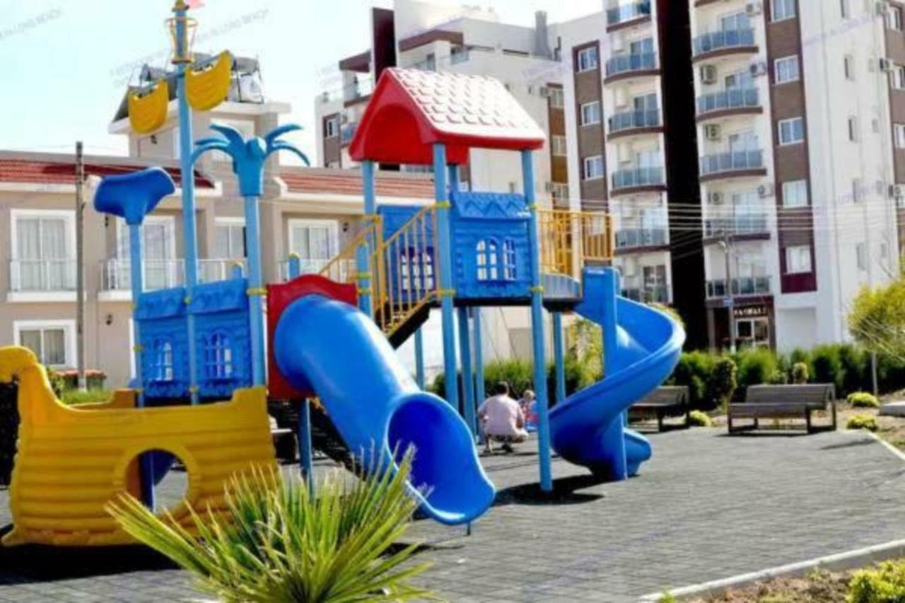 Long Beach Holiday Apartments Trikomo Bagian luar foto