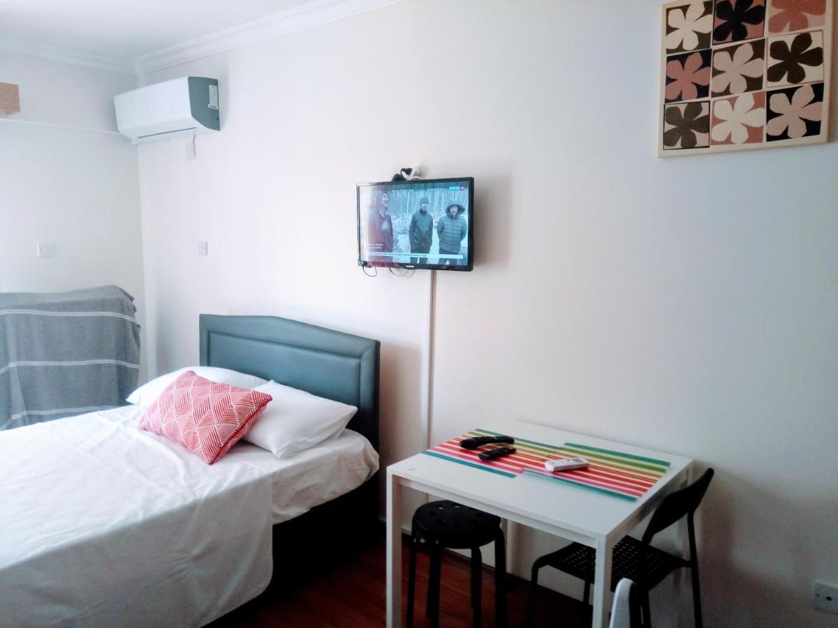 Long Beach Holiday Apartments Trikomo Bagian luar foto